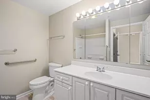 19355 Cypress Ridge Terrace, Leesburg, VA 20176 - Photo 21