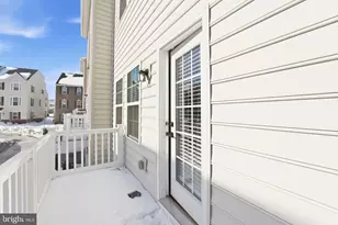 42538 Tiber Falls Sq, Sterling, VA 20166 - Photo 35