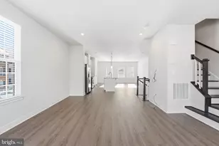 42538 Tiber Falls Sq, Sterling, VA 20166 - Photo 9