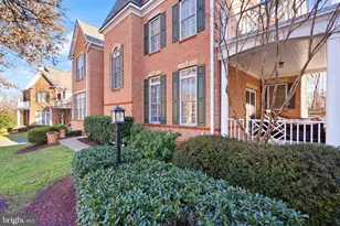 19126 Stream Crossing Ct, Leesburg, VA 20176 - Photo 7