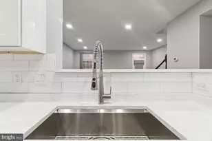 20395 Charter Oak Dr, Ashburn, VA 20147 - Photo 11