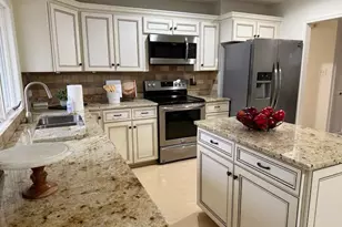 503 E Charlotte St, Sterling, VA 20164 - Photo 3