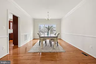 25429 Carrington Dr, Chantilly, VA 20152 - Photo 9