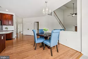 25429 Carrington Dr, Chantilly, VA 20152 - Photo 13