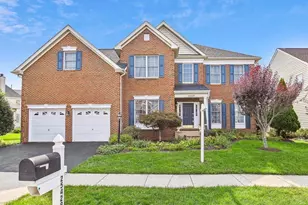 25429 Carrington Dr, Chantilly, VA 20152 - Photo 1