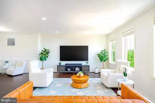 23718 Sailfish Square, Brambleton, VA 20148 - Photo 5