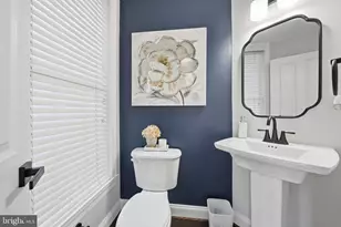 22773 Highcrest Cir, Brambleton, VA 20148 - Photo 11