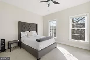 22773 Highcrest Cir, Brambleton, VA 20148 - Photo 19