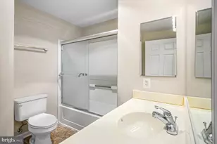 19375 Cypress Ridge Terrace, Leesburg, VA 20176 - Photo 21