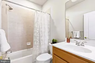 19606 Bellingham Ln, Leesburg, VA 20175 - Photo 49