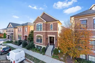 20433 Savin Hill Dr, Ashburn, VA 20147 - Photo 3