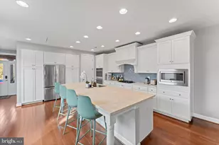 20433 Savin Hill Dr, Ashburn, VA 20147 - Photo 11