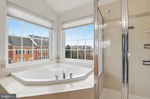 21770 Ladyslipper Sq, Ashburn, VA 20147 - Photo 11