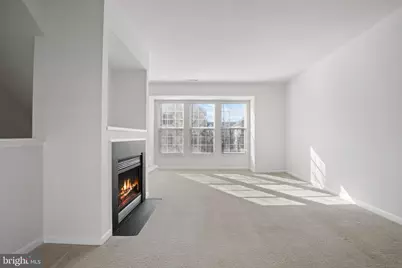 22941 Fontwell Square, Sterling, VA 20166 - Photo 5