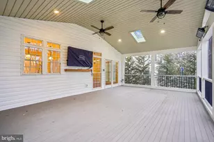 20338 Cliftons Point St, Potomac Falls, VA 20165 - Photo 25