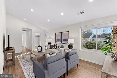 103 E Meadowland Lane, Sterling, VA 20164 - Photo 7