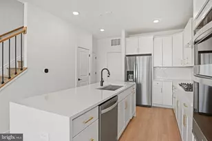 19874 Yellow Daisy Ter, Ashburn, VA 20147 - Photo 9