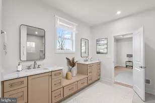 41934 Night Nurse Cir, Brambleton, VA 20148 - Photo 7