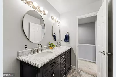 122 Carnaby Way NE, Leesburg, VA 20176 - Photo 9