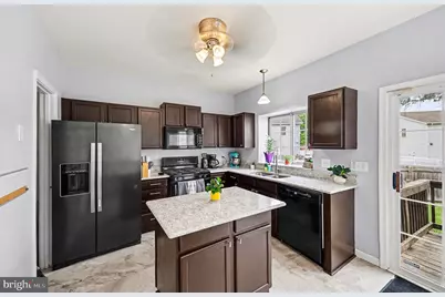 122 Carnaby Way NE, Leesburg, VA 20176 - Photo 3