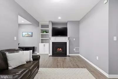 46164 Chester Terrace, Sterling, VA 20165 - Photo 5