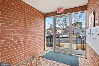 125 Clubhouse Drive SW #UNIT 8, Leesburg, VA 20175 - Photo 7