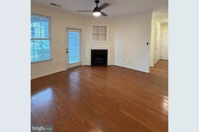 20453 Chesapeake Square #101, Sterling, VA 20165 - Photo 5