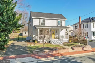 408 Blue Ridge Avenue NE, Leesburg, VA 20176 - Photo 5