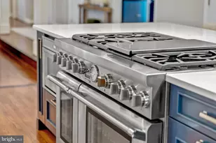 19770 Willowdale Pl, Ashburn, VA 20147 - Photo 23