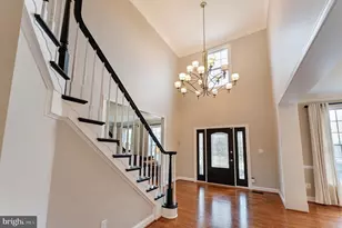 19770 Willowdale Pl, Ashburn, VA 20147 - Photo 5