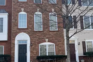 42923 Pamplin Terrace, Chantilly, VA 20152 - Photo 1