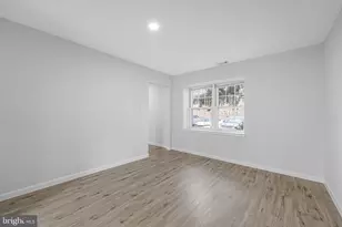 920 Windsor Ct, Sterling, VA 20164 - Photo 15