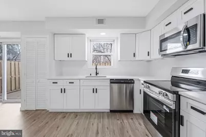 920 Windsor Court, Sterling, VA 20164 - Photo 5