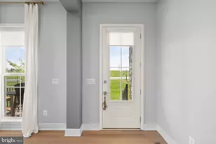 38866 Silver King Cir, Waterford, VA 20197 - Photo 9