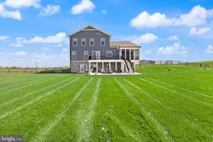 38866 Silver King Cir, Waterford, VA 20197 - Photo 5