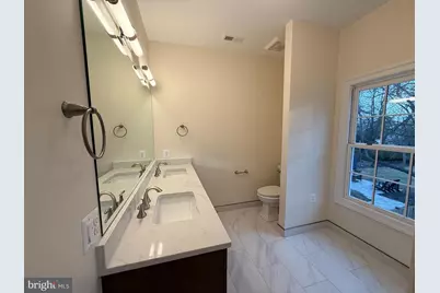 217 W Market Street, Leesburg, VA 20176 - Photo 33