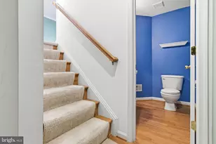 18544 Pineview Square, Leesburg, VA 20176 - Photo 27