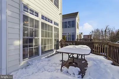 18544 Pineview Square, Leesburg, VA 20176 - Photo 31