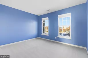 18544 Pineview Square, Leesburg, VA 20176 - Photo 21