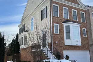 18544 Pineview Square, Leesburg, VA 20176 - Photo 37