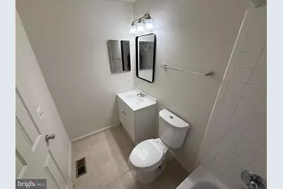 22976 Fontwell Square, Sterling, VA 20166 - Photo 11