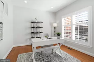 19673 Stanford Hall Pl, Ashburn, VA 20147 - Photo 9