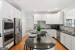 19673 Stanford Hall Pl, Ashburn, VA 20147 - Photo 29