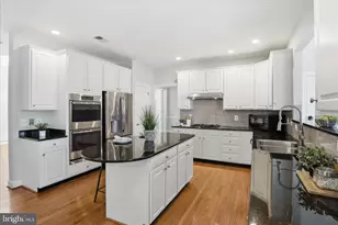 19673 Stanford Hall Pl, Ashburn, VA 20147 - Photo 27