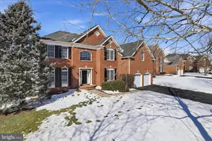 19673 Stanford Hall Pl, Ashburn, VA 20147 - Photo 5