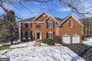 19673 Stanford Hall Pl, Ashburn, VA 20147 - Photo 3