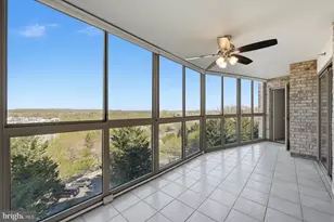 19385 Cypress Ridge Terrace, Leesburg, VA 20176 - Photo 11