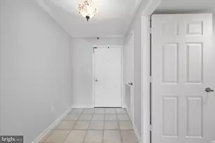 19385 Cypress Ridge Terrace, Leesburg, VA 20176 - Photo 7