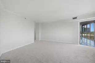 19385 Cypress Ridge Terrace, Leesburg, VA 20176 - Photo 35