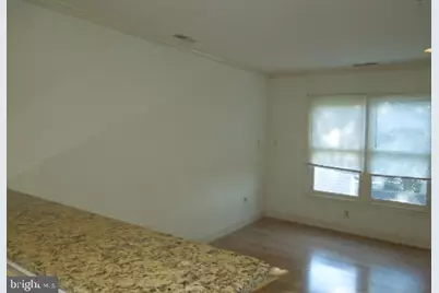 107 Royal Street SW #202, Leesburg, VA 20175 - Photo 3